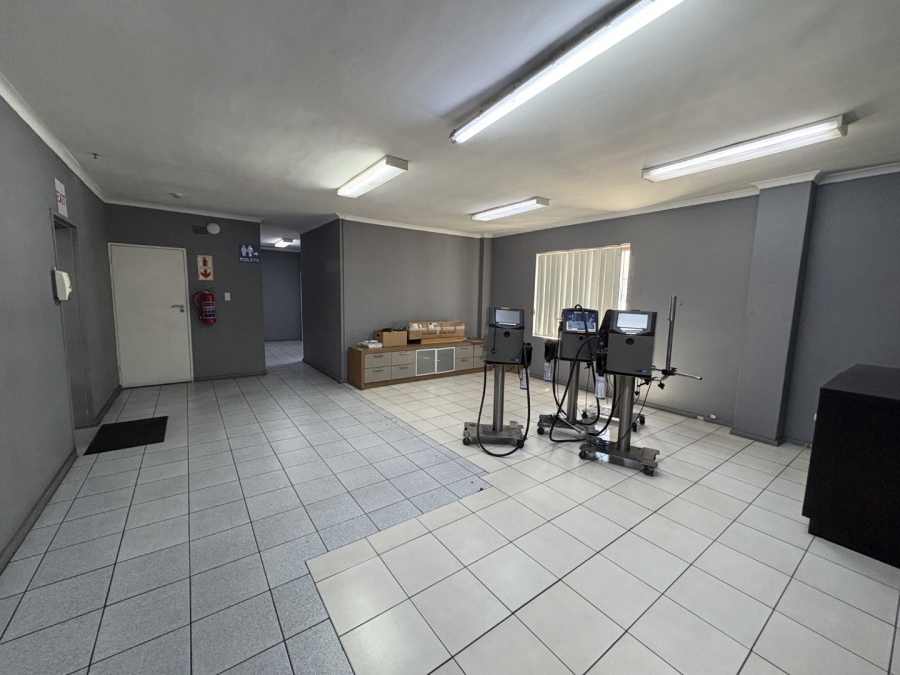 To Let Commercial Property for Rent in Montague Gardens Western Cape